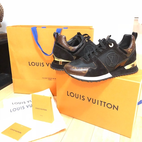 Louis Vuitton Run Away Sneaker Women’s Sz 7.0 - Picture 7 of 8
